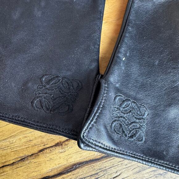 Loewe Black Lambskin Anagram Leather Gloves est size Small Authentic CoA - Picture 2 of 8